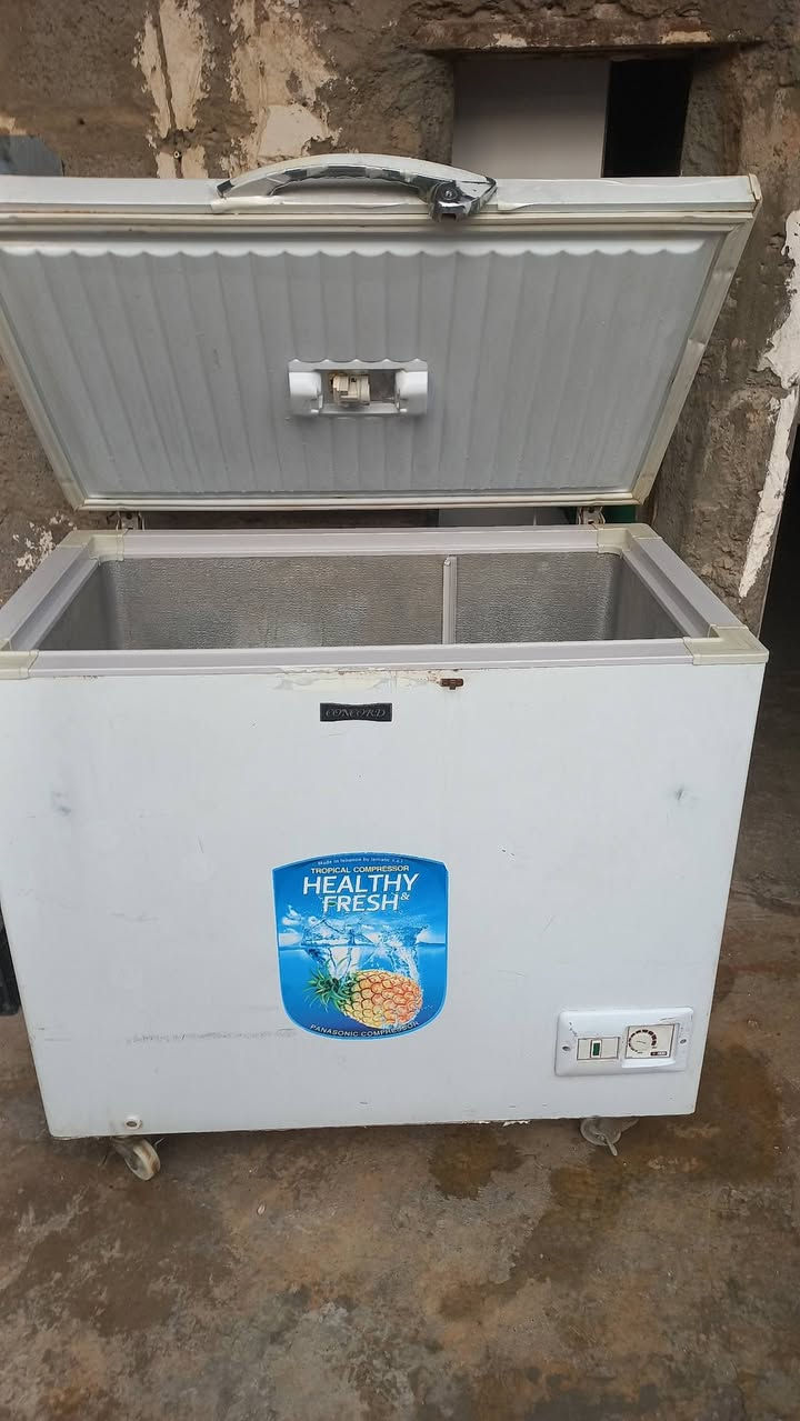 مجمده شغاله شرط للبيع السعر ١٢٥الف كركوك حي عروبة ***********
