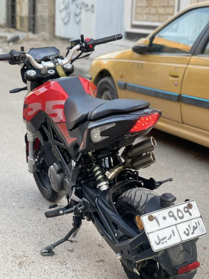 سلام عليكم بنلي للبيع مكفوله كفاله عامه مرقم لوحات وسنويه كامله بدون غرامات دراجه جديده مكينه ناعمه تايرات نقشه وحده  كامله كهربايات وبريكات وكشي كامل المكان بغداد الشعب السعر 23 وبيهه مجال الرقم*********** 👋
