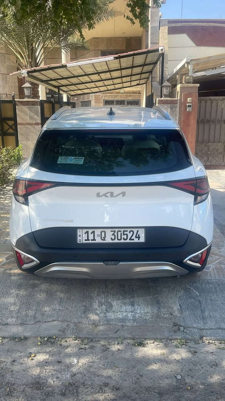 السلام عليكم وعليكم السلام للبيع كيه سبورتج موديل 2025
وارد خليجي فول ماعدا البونراما شاشه كاربلي صندوق كهرباء شايرمري رادار خلفي امامي نقط عمياء جوانب سياره بيها هواي مواصفات السياره مكفوله حاله الواكاله العنوان بغداد شيخ عمر
اخوان غير متواجد على الفيس وهذا الرقم ***********
السعر 233 وبيها مجال
