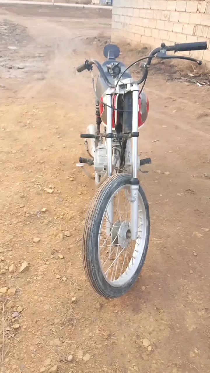 ما تشتري لا تواعد ارجع اكول دراجه نامه شلامجه كلك شاصي شلامجه اصلي البيع السعر 350 وبيه مجال الطيبن مال شغل ربع ما ذب عليه مكينه نضيفه وجهازه دراجه تخبل


**إذا كنت صاحب هذا الإعلان وتريد حذفه لأي سبب، رجاءا أرسل رسالة إلى الدعم الفني**