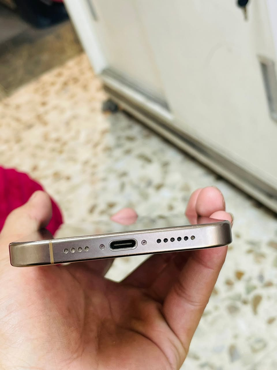 سلام عليكم ايفون 16 برو ماكس
ذاكره 256 وبطاريه 94 جهاز نضيف جدا 

فقط بي خدوش بسيطه ب شاشه سعر مليون و 300 الف قفل وبي وصل ضمان يوم كامل يضمن حقك من الخلل او الفتح مكاني كربلاء حي العامل سوق الاخير 

رقم الهاتف ***********

             🤍📸🔜
