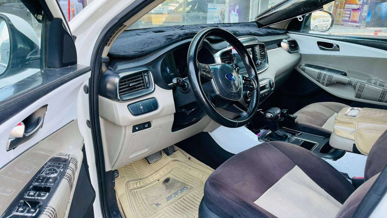 ،السلام عليكم ورحمه الله وبركاته

كيا سورنتو وارد خليجي 
موديل 20 رقم اربيل
ارقام انجليزي 
كفاله عامه 

محرك 6 سلندر كفاله 
كير 8نمر كفاله 
ثلاث قطع تبريد 
شاشه جي بي اس انفكيشن 
تحكمات ميري شفط 
حساس خلفي امامي كاميرا 
كشنات كهرباء جلد اصلي لونين 
حداديه جديده شرط 
دبل شباك نيكل 
سبعه راكب 
سياره جديده كلش
السعر 258 اتصال***********
