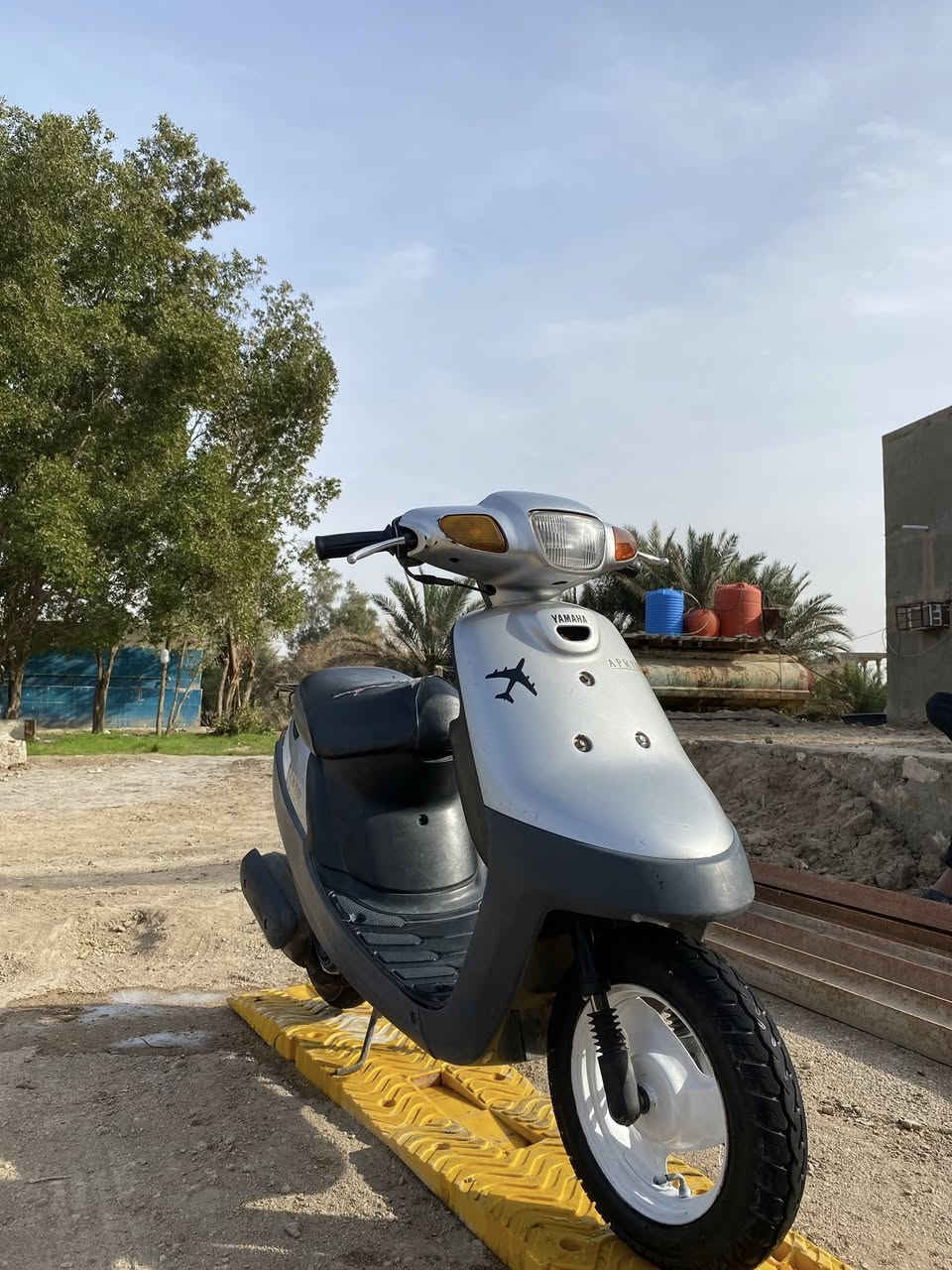 سلام عليكم دراجه بطة نثيه للبيع دراجه حاويه ما مفتوح بيها برغي فول كهربائيات نعومه صوت ماكو خرسه مكاني سماوه
***********
