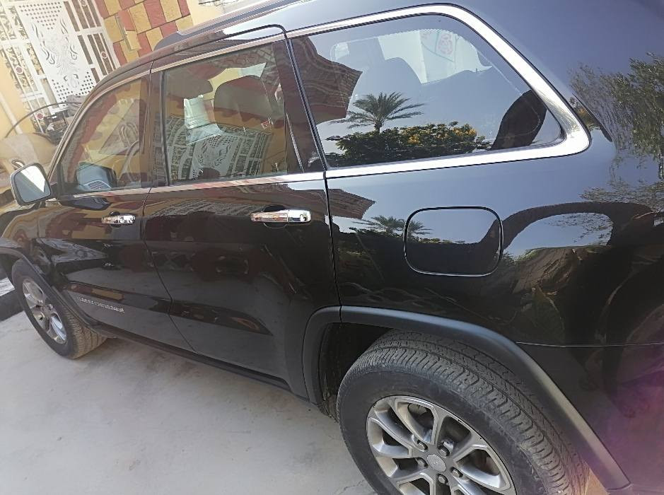 للبيع سياره جيب شيروكي 2015
رقم سليمانيه وارد امريكي بيها صبغ جاملغ جهة السايق
الباقي كله كفاله بيع او مراوس حسب القناعه
المكان ديالئ بلدروز ***********
