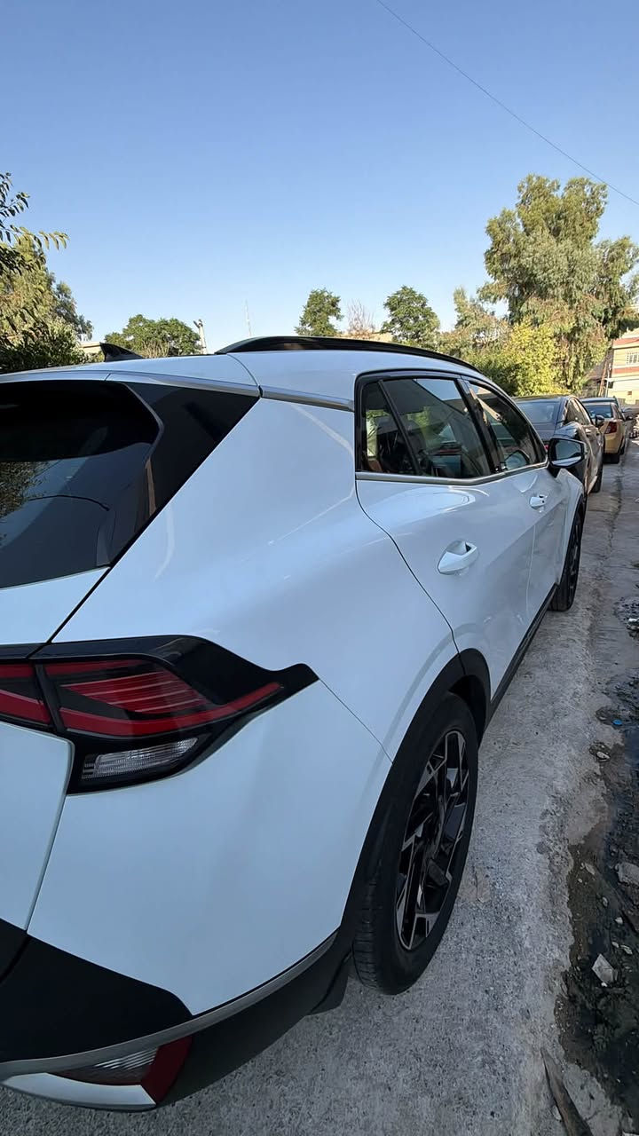 سبورتج خليجي موديل 23فول فول مواصفات ماشيه ٣٧ ألف سقف اسود بانورما صندوق كهرب كراسي كهرب تحكمات ستيرن انظمه قيادة السياره جاهزة بوضع الشركة سعرها ٢١٥$ للتواصل واتساب *********** رقم أربيل

