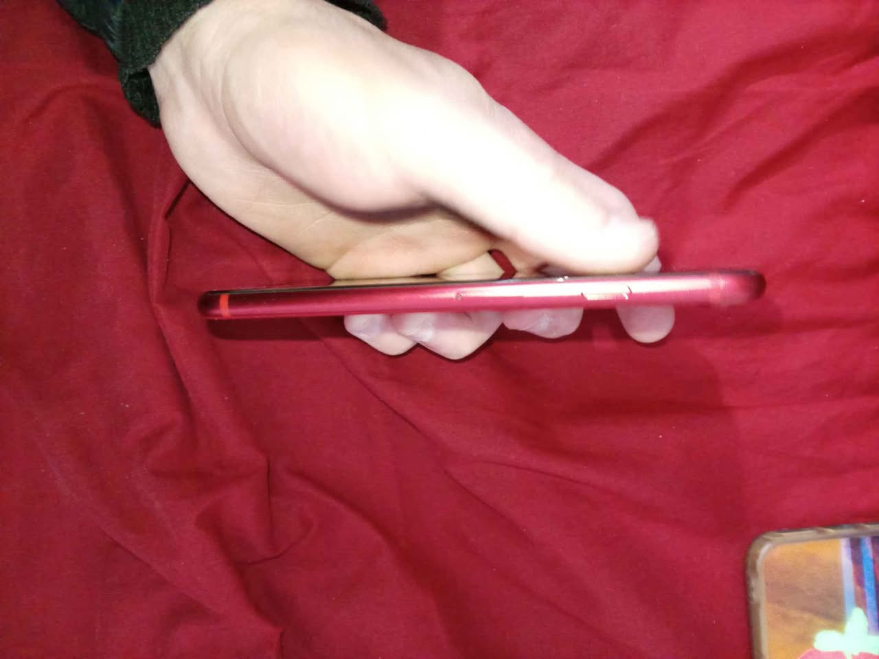 ايفون SE  الجيل الثاني
جهاز مكفول
بطاريته 76
السعر 150 بي مجال بسيط
المكان شارع فلسطين و يوجد توصيل
*********** بغداد, العراق
