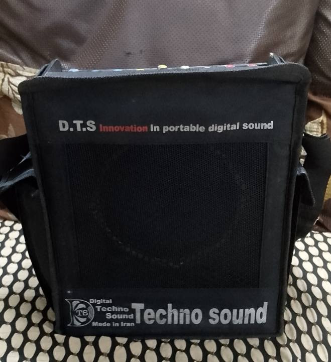 جهاز شحن كهرباء شغال لاصحاب المواكب الملايات جهاز راقي جدا تفاصيل داخل الفيديو اللي بالمنشور اللي يفيده مراسله الصفحه


**إذا كنت صاحب هذا الإعلان وتريد حذفه لأي سبب، رجاءا أرسل رسالة إلى الدعم الفني**