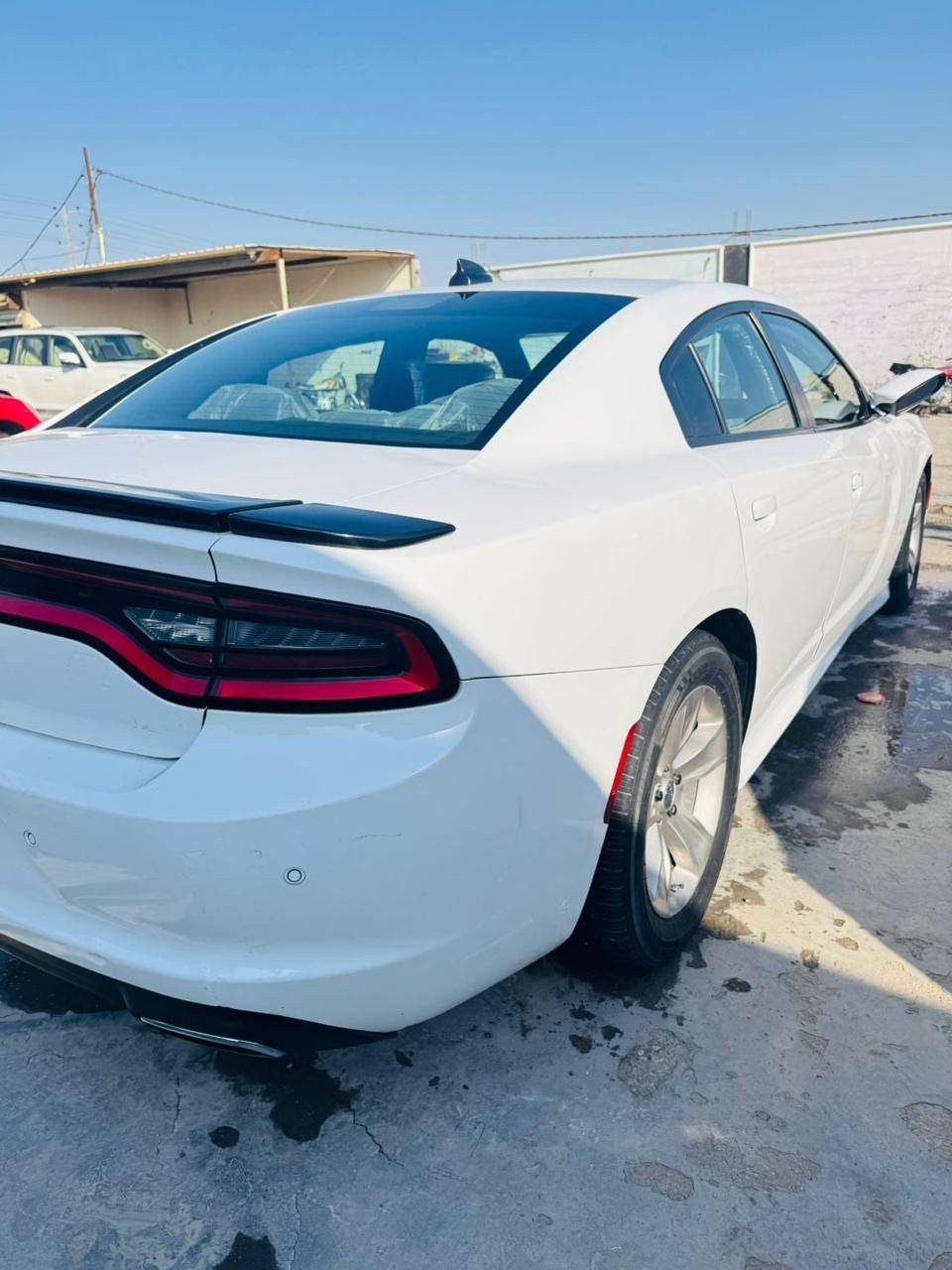 للبيع دوج شارجر أمريكي 🇺🇸
موديل 2022 اصل سيارة 
حلوه جاهزه رقم بغداد 
بيه ضرر جاملغ +بنيد+فخذه 
مصلحه تصليح حلو مال جناي
السعر 165 ورقه وبيها مجال 
الاتصال على الرقم مكلف بلنشر
***********
