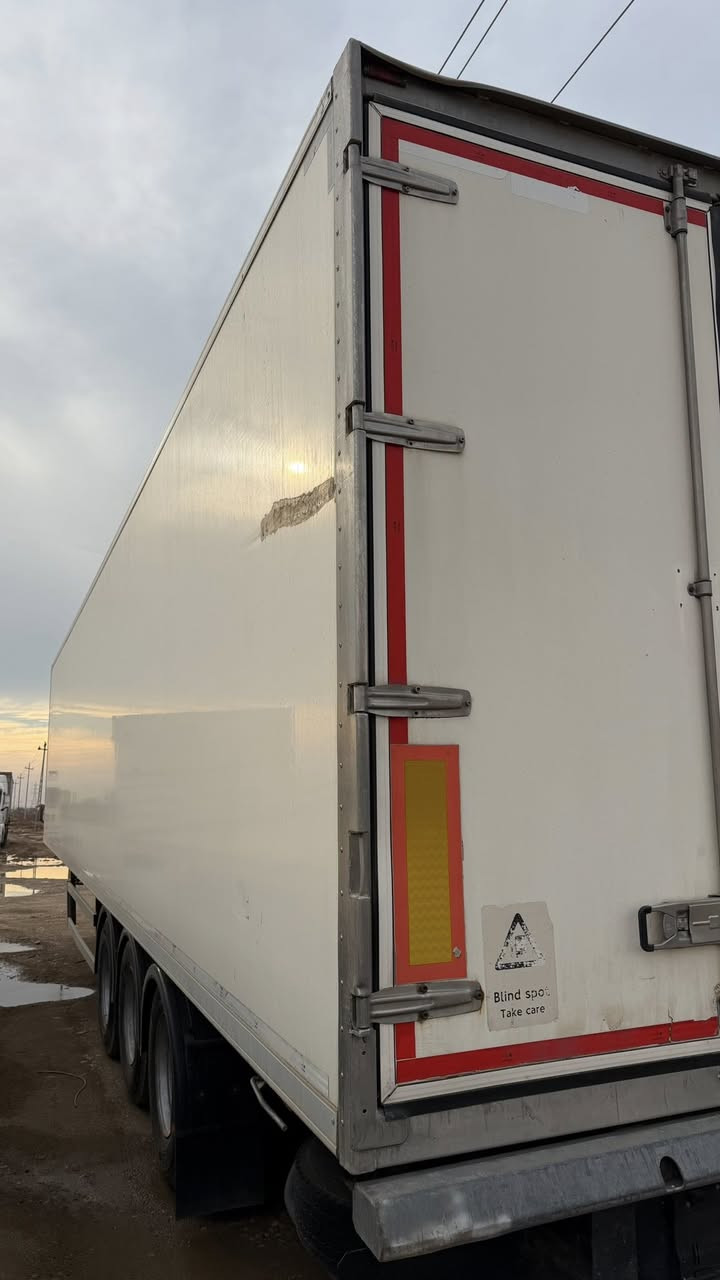 سلام عليكم
عربانه منفيس 
نوع كرونا موديل ٢٠١٢ 
الجهاز ٢٠٠ بصمه رباط 
طخم تاير جديد 
ثلاجه ومطبخ 
سمك ٧

رقم الهاتف: ***********
 رجاءا بس الشراي يتصل
