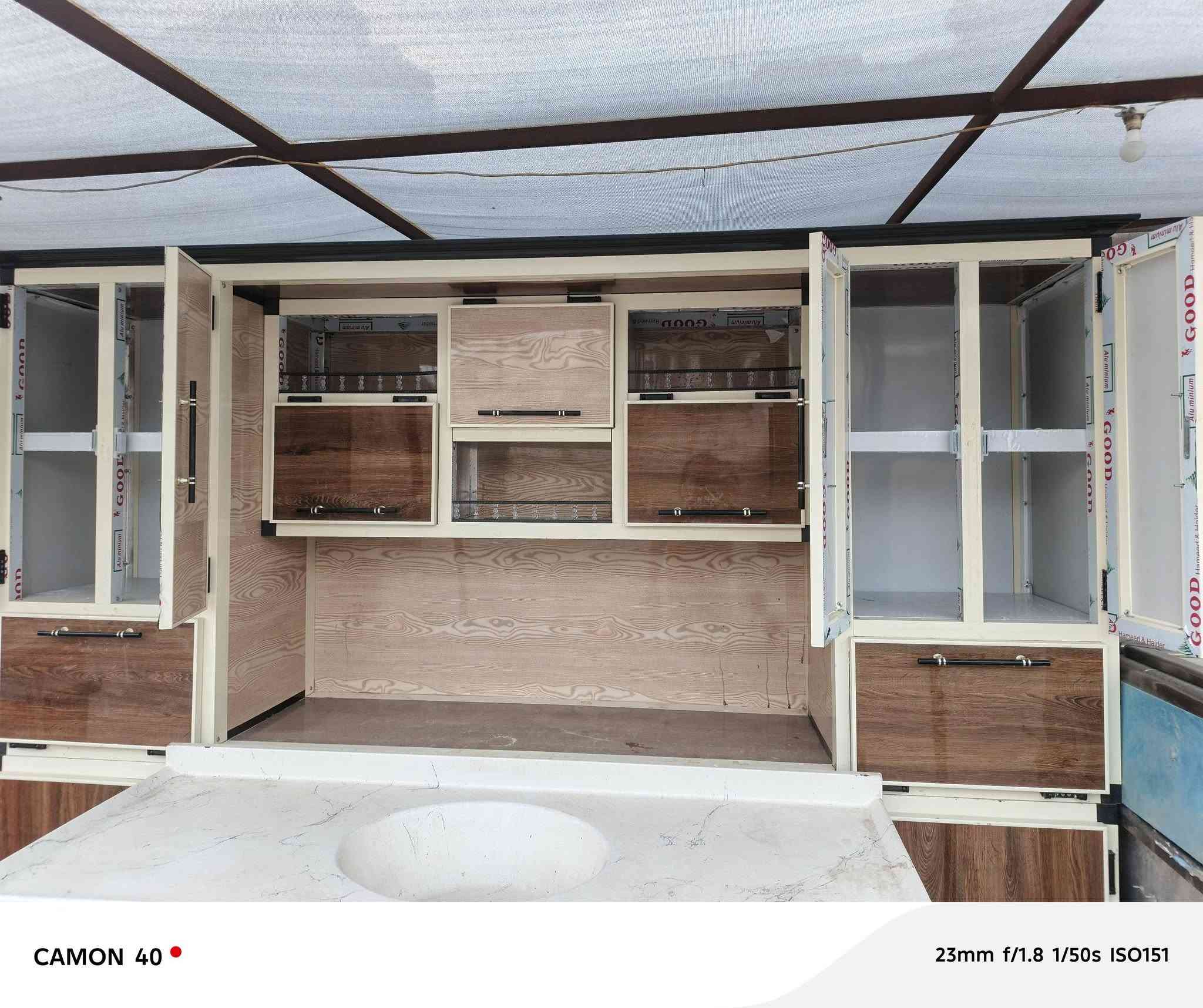 كاونتر مترين ونص مستعمل أخو الجديد والسنك متر ونص حطاطه مو سوكي للتوصل ***********
