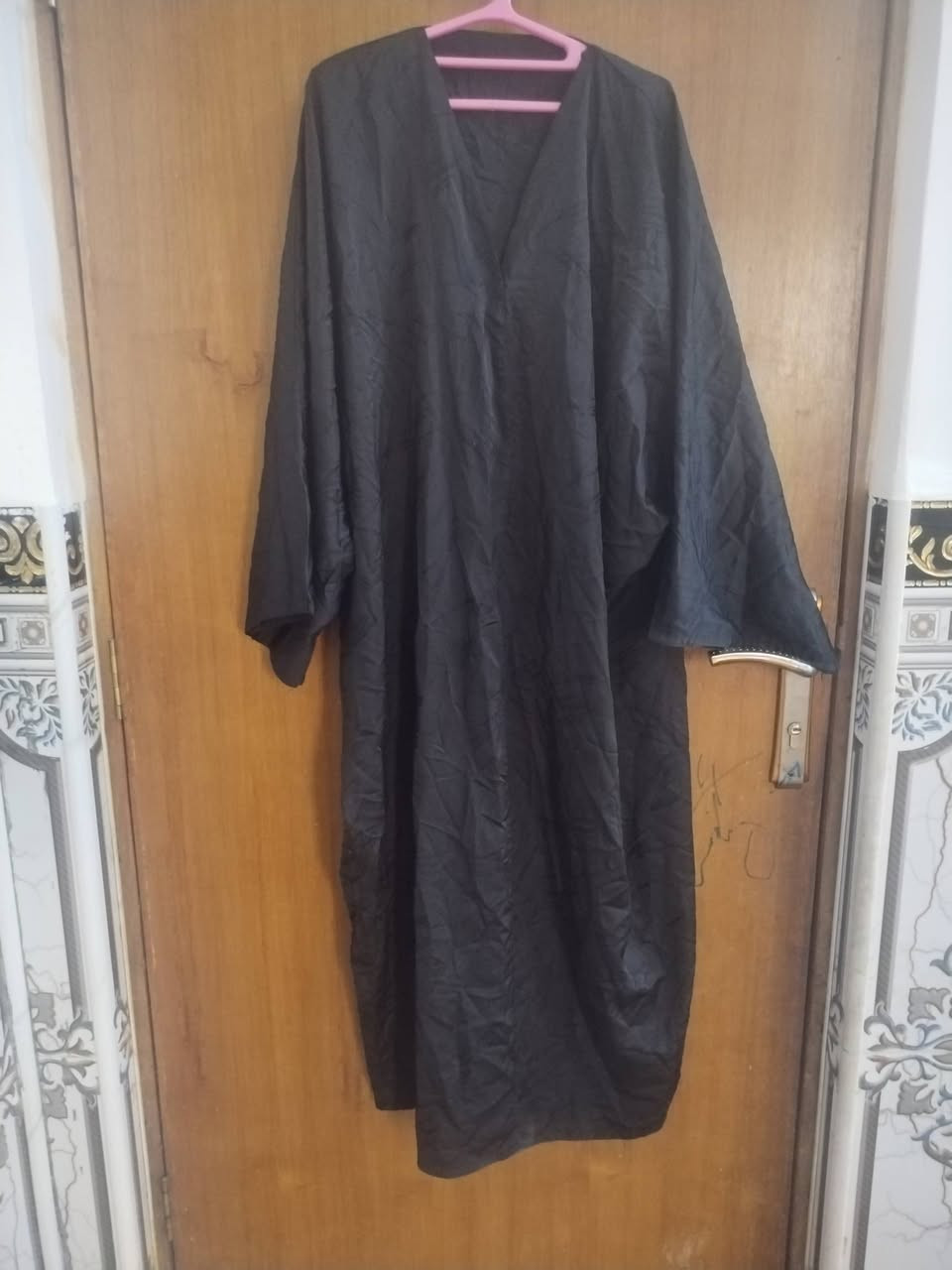 جبه وبشت خليجي توصيل متوفر جمله ومفرد
0785 780 2308
