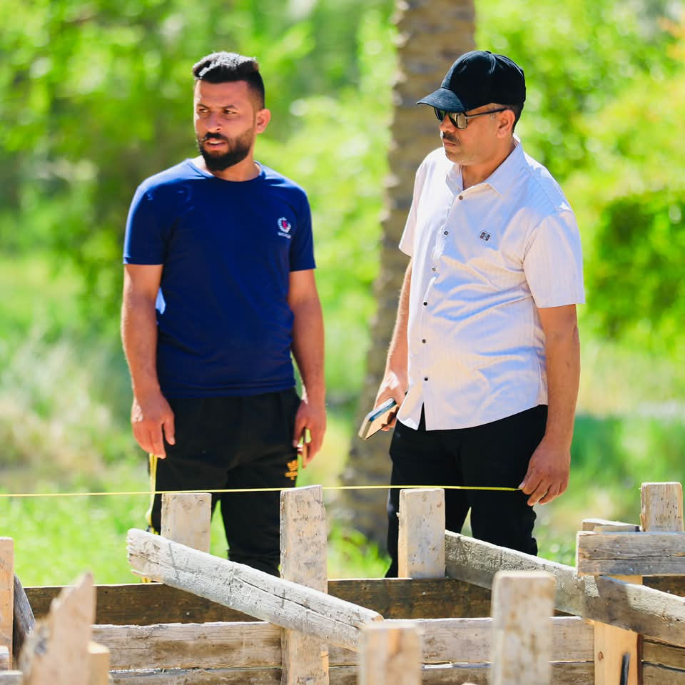 أساسات متين لبنيان يدوم ، خطوة بخطوة نحو التميز والإتقان 🔨 🏗️✌🏼
من قلب الحسينية، يواصل مكتب ضيوف الإخوان لتجارة العقار والمقاولات العامة تنفيذ أعماله وفق أعلى المعايير الهندسية والمهنية.

يوثق هذا المقطع مرحلة صب الأساس الأرضي لمشروع سكني بمساحة 200 متر مربع، حيث نحرص على دمج الخبرة العملية بالتنفيذ الدقيق لضمان جودة تليق بثقة عملائنا.

كما نوفر خدمة البناء بالنقد والتقسيط بما يناسب احتياجات الزبائن، مع مرونة في التنفيذ والالتزام بالمواعيد، مع إشراف مستمر على جميع مراحل العمل من قبل الأستاذ حسين المسعودي لضمان أعلى مستويات الدقة والجودة في التنفيذ.

إن التزامنا بأدق التفاصيل والمعايير الهندسية الصارمة هو الركيزة الأساسية لكل مشروع نحمل فيه بصمتنا.

📞 للاستفسار والتعاقد:

حسين المسعودي

***********

***********
