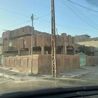 بيت للبيع بلمواصلات المساحه 240 طابو ملك يحتوي غرفه نوم وهول وصاله واس...