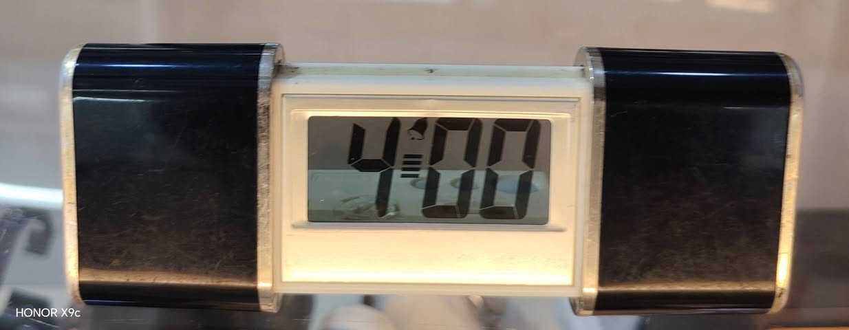 ساعه منضديه شغاله مع منبه 
7000دينار


**إذا كنت صاحب هذا الإعلان وتريد حذفه لأي سبب، رجاءا أرسل رسالة إلى الدعم الفني**