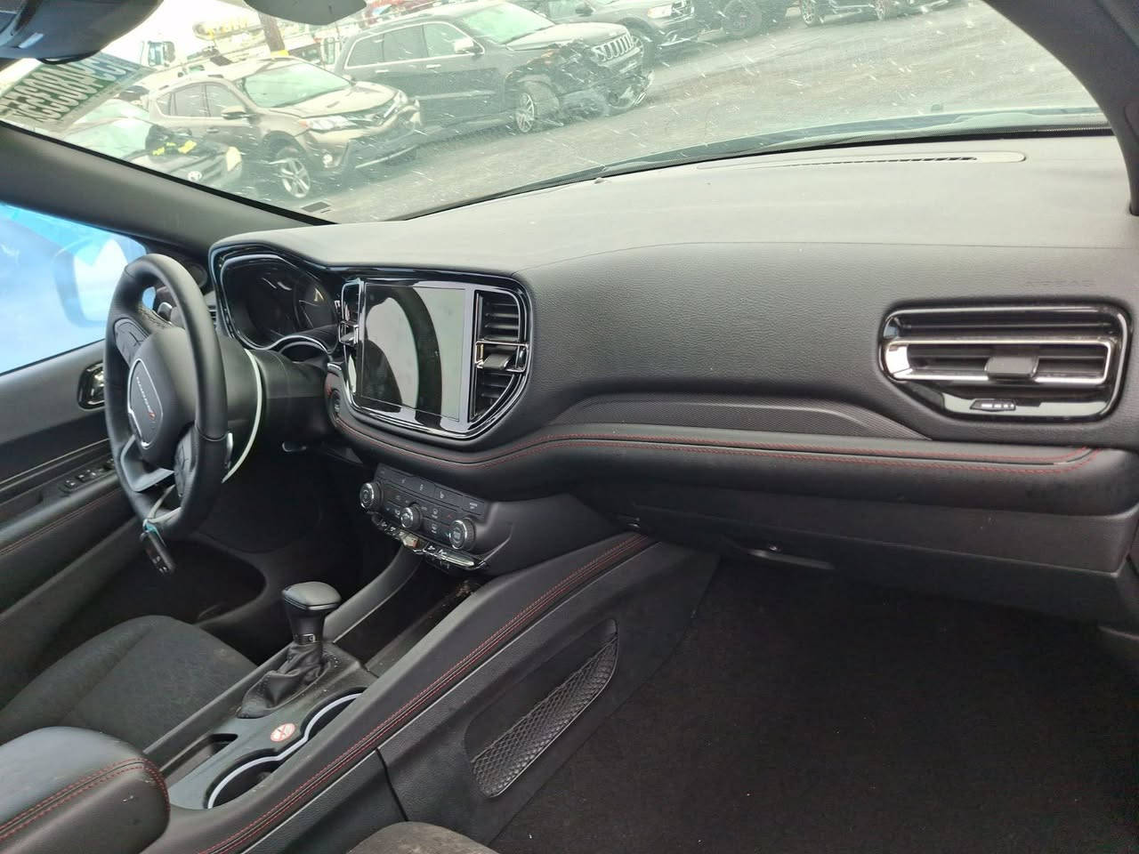 سلام عليكم دورنكو 25 ماشيه 3 الف لون نيلي  جي تي بدون ايرباك بسمي بدون رقم وعادي ارقمها اي محافظه سعرها 345  تم تبديل جاملغ وباب مع العلم الباب يجي بارد وموجود وصور التصليح غير متوفره جديده بمعنى الكلمه اي ملاحظات ما بيها مكاني كربلاء والتصليح ممتاز كلشي على وضع الشركة
***********
