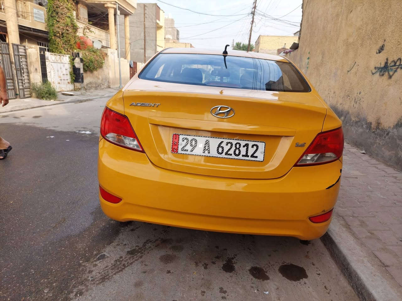 السلام عليكم اكسنت موديل 2016 اجرة للبيع مكينة وكير وتبريد واطارات وبطارية في حالة جيدة  حجم المكينة1400 مابيها اي  دوانز مصبوغة عام للجمالية مبدل جاملغ امامي جهة السايق 
السعر78 وبي مجال بسيط للاستفسار على الرقم  
*********** ومتواجد على النت
