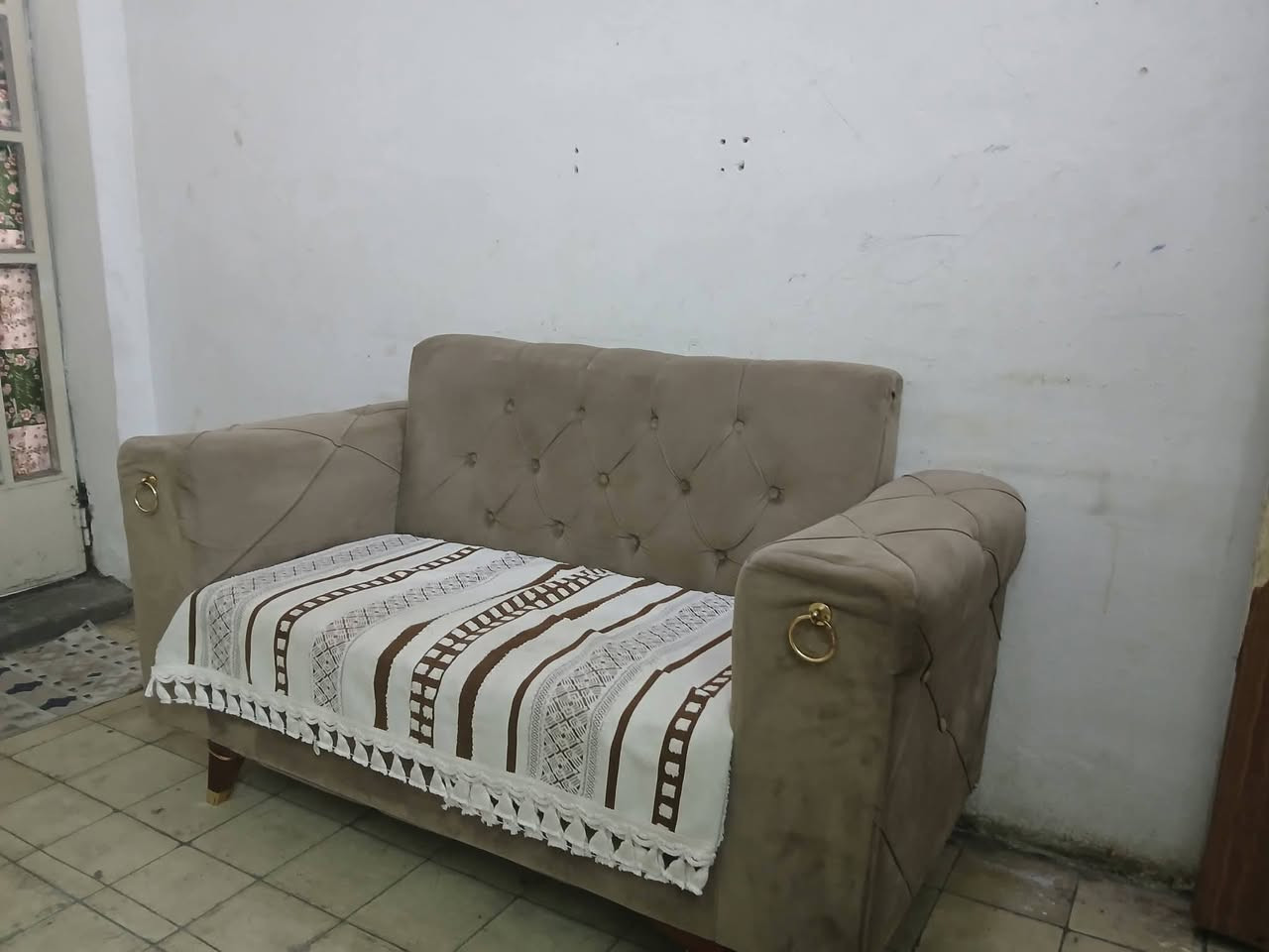 تخم سبع مقاعدللبيع ١٢٠وبيه مجال ونص ديوان للبيع


**إذا كنت صاحب هذا الإعلان وتريد حذفه لأي سبب، رجاءا أرسل رسالة إلى الدعم الفني**