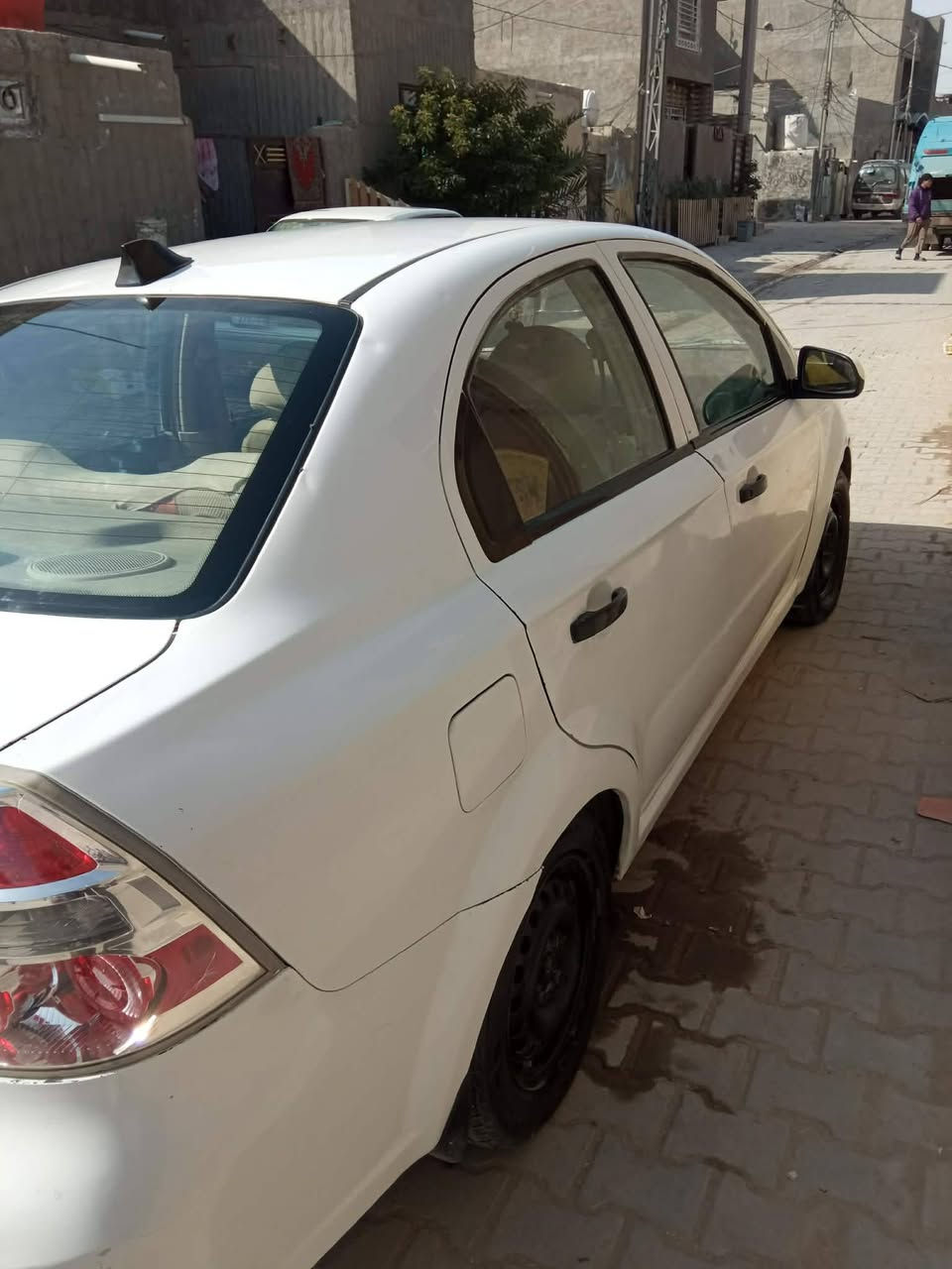 سلام عليكم افيو 2010 مفتوح خليجي كير اوتو مكينه كير شواصي لغود حوض مكفولات حداديه وتخم تاير جدد  رقم نجف  نكليزي بيهه قطعتين بيه رشات صبغ ابيع حزام حته متعبني ولا اتعبني سياره نضيفه صاعده هزه  السعر 71 وبيهه مجال اتصل بلخدمه ***********
