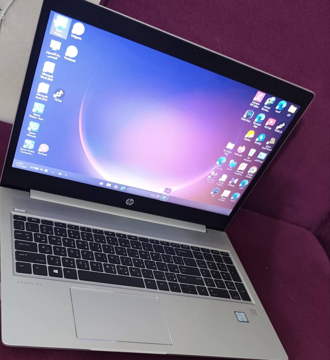 لابتوب hp    ذاكره 512
شاشه 15.6 انج 
نضيف جدآ  .  شاحنته الاصليه ويا 
340  الف . . . 
***********
