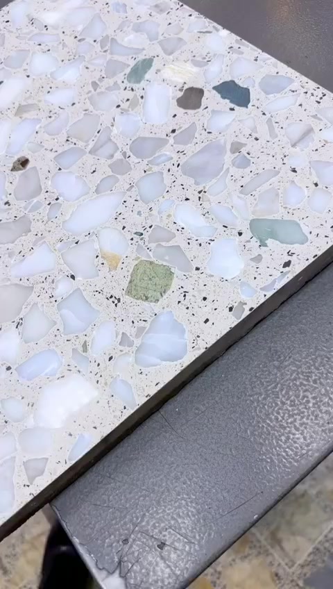 يا الله سلام عليكم اجواد انواع الكاشي الشمالي كاشي درجه اولى باحدث المكابس مقاوم للشمس لون ثابت فول مواصفات شركه النورين لانتاج الكاشي سليمانيه التواصل ع الماسنجر او الواتساب***********
