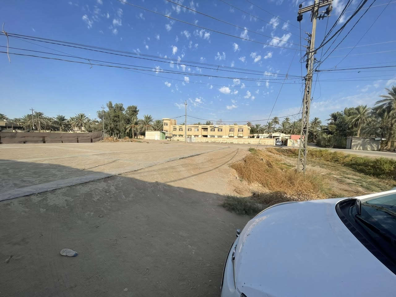 دونم الا 300 متر طابو 25 سند تحويل اسهم باسمك في كربلاء شارع ام ام البنين منطقه طنوبه كافه الخدمات مدرسه متوسطه ابتدائيه مدرسه الثاني ماله العباس مباشره عالشارع للمعلومات اتصال/*********** /***********📞
