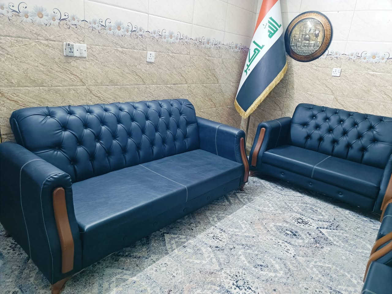 سلام عليكم تخم جلد جديد ما مسخدم 7مقاعد مرجوحه اكبر حجم دبه غاز عنوان بغداد يوجد توصيل كروه ***********
