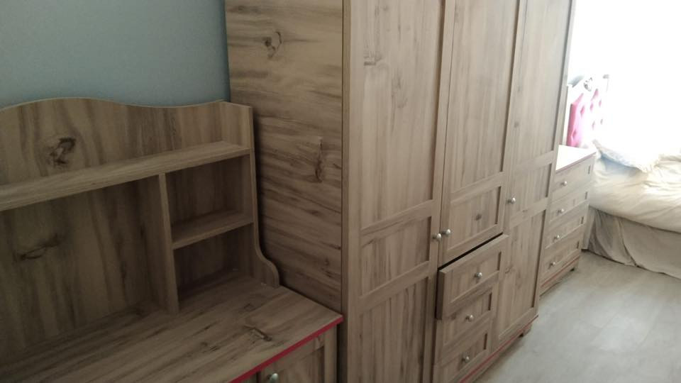 يوجد. غراض بيت كامله كاميرات شاشات ثلاجه طباخ طخم زوليه كاشان ستائر مبردات غرف نوم نفرين ونفر. الصور بالتعليقات  تواصل واتساب ***********
كراسي بلاستك ٢٠ كرسي جديد مع طبلات
غساله اوتامتيك المانيه
