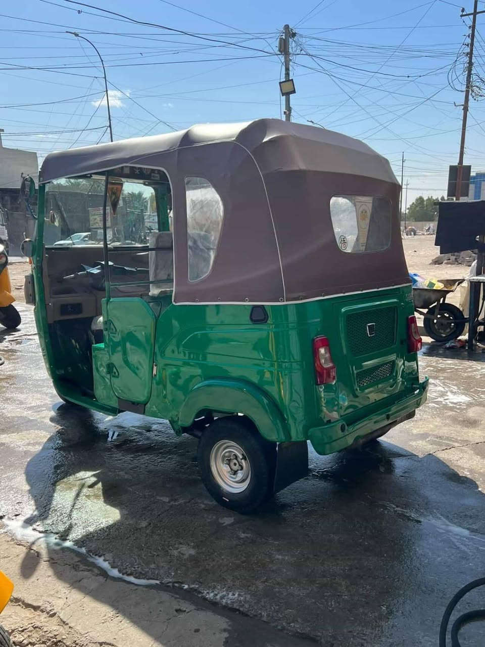 سلام عليكم تكتك للبيع رقم او سنويه بسمي  بكان بغداد بلديات رقم ‏‪***********‬‏
