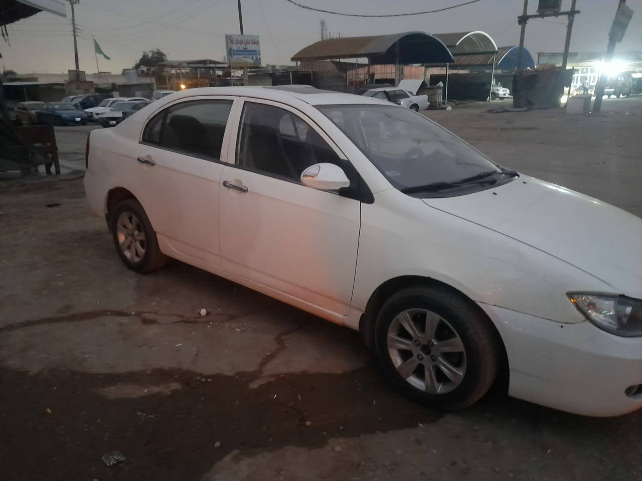 ليفان ٢٠١٣ رقم كربلاء مكينه كورله سياره  مابيه لا صبغ ولا ضربه ماعدا الدوس   حداديه جديده سياره جاهزه السعر ٥٥ وبيه مجال *********** ___  ***********
