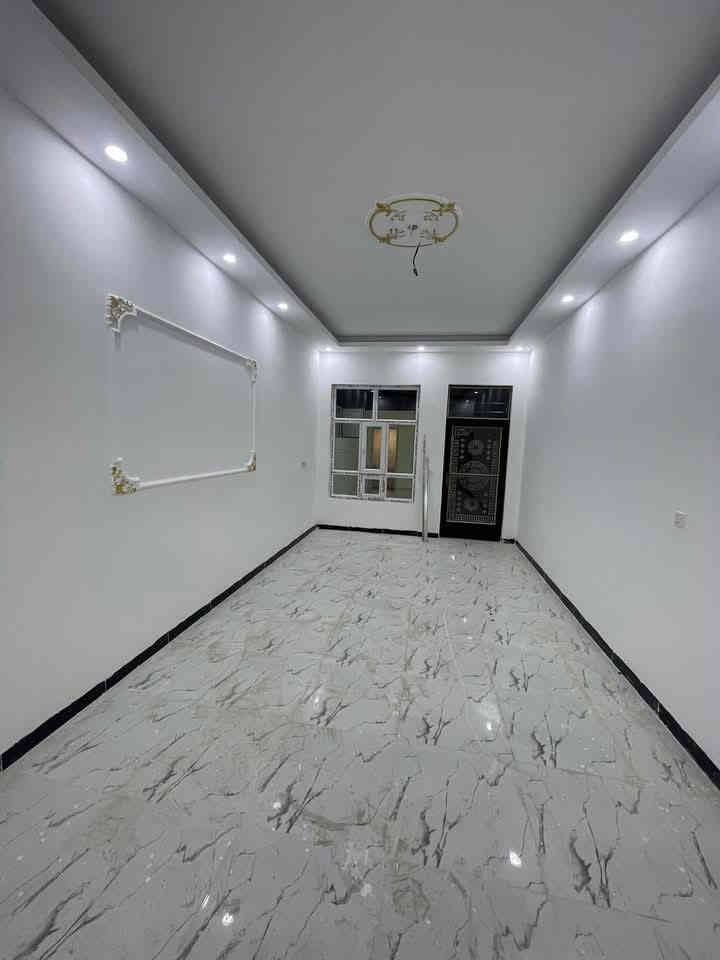 دارين تون مساحة كل دار 🏡200 م الوجه 6.66   النزال 30 شارع 15 القادسية شارع ابوعقرب
طابقين بناء زيرو 2025
                            الطابق  الاول 
👈 2 نوم  غرفه و  استقبال  سحب مغربي  و مطبخ   وصاله  و صحيات  نظام دفن  ومناور عدد 2 سقوف ثانويه ارضية بورسلين  گراج  سيارة 
                            الطابق الثاني 
👈2 نوم  بالكون لكل غرفه  و صاله  و صحيات سقوف ثانويه   ارضية بورسلين 
السعر 130 للدار  قابل للتفاوض للاستفسار 
خاص أو واتساب 
***********
***********
