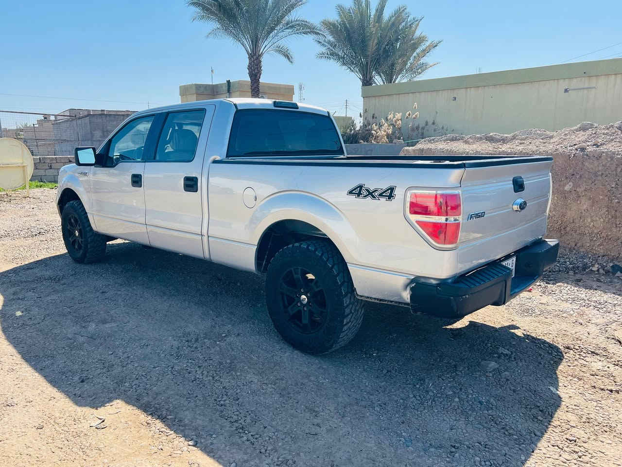 #للبيع 
    فورد   2010    F150    
مكينة V8     4.6
بصمة شاشة  كشنات جلد 
تايرات جبلي صدر محرك كير شرط
#كلين عدا بارد بسيط جوة قبغ البانزين   سونار موجود بلصور 
السعر 135 💲 
الاتصال 
***********
***********
مكان السيارة 
صلاح الدين الشرقاط اسديرة :
