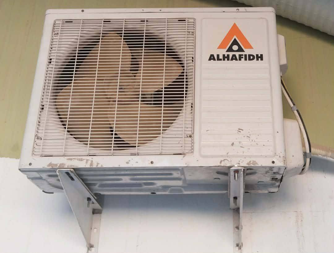 عندي سبلت طنين نوعيت الحافظ شغال عله الفحص   داخليه نفس الخارجيه سعر 275بي مجال


**إذا كنت صاحب هذا الإعلان وتريد حذفه لأي سبب، رجاءا أرسل رسالة إلى الدعم الفني**