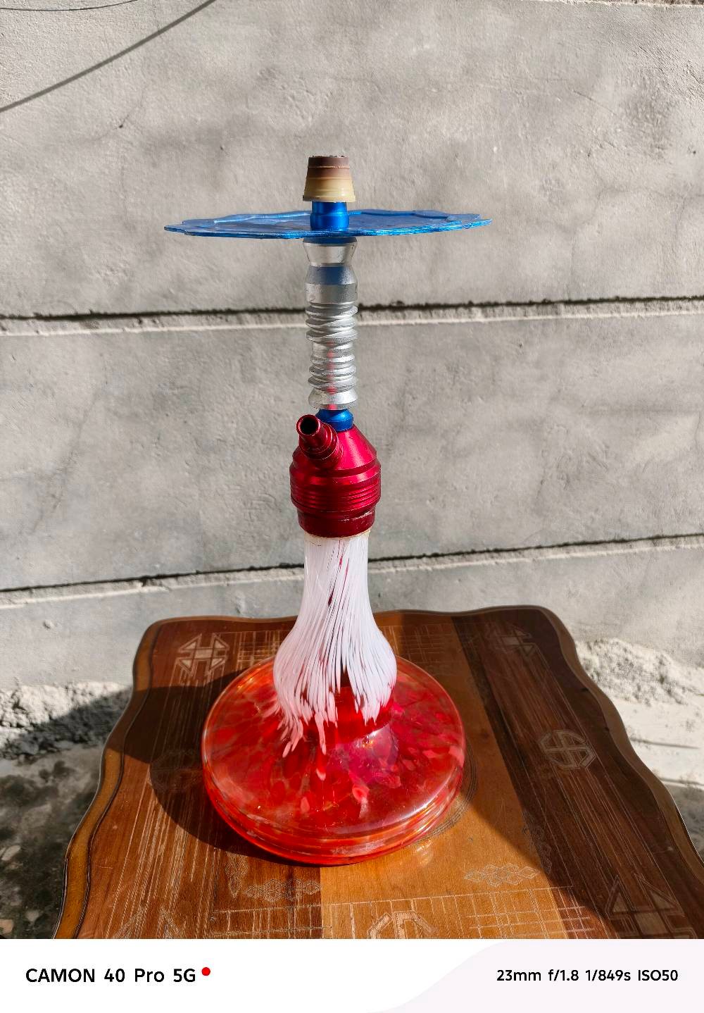 نراكيل اثنين للبيع او مراوس حسب القناعه خشب والاماني سعر ٤٠ الف نفس وطعم وكثافه العنوان بغداد العبيدي حي الرئاسة الثانية شارع ١٥