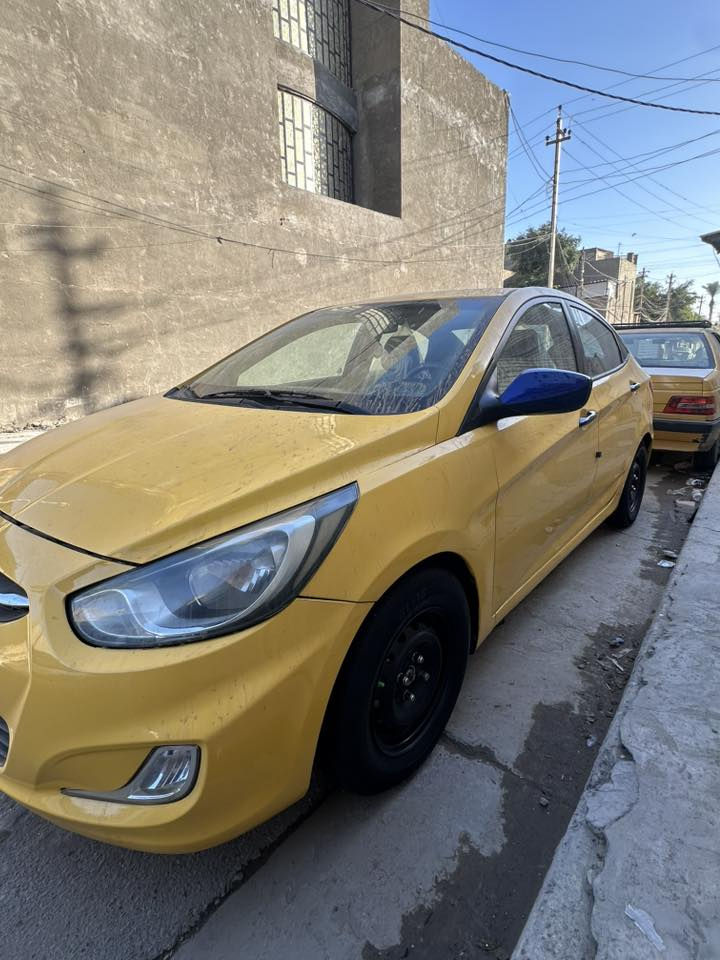 سلام عليكم اكسنت 2015 وارد أمريكي حادثه دعاميه اماميه فقط ليبل واحد السياره بدون ضربه .. كير ومكينه خير من الله .. مكينه 1600 .. السياره مال بيت ما متعوبه .. تبريد ثلج .. السعر 94 وبيها مجال قليل .. مكاني بغداد منطقه الحبيبيه ***********
