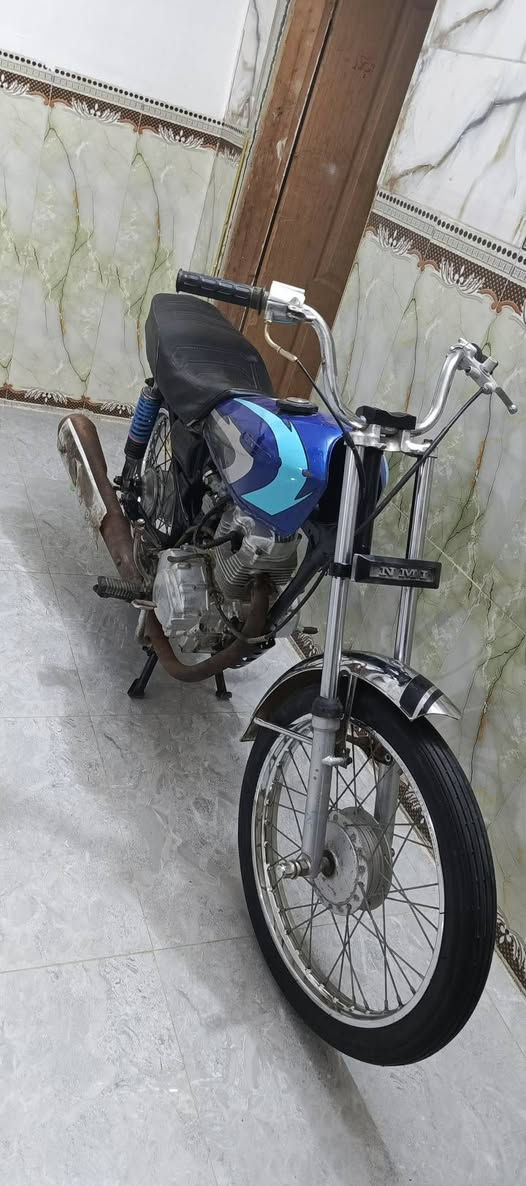 للبيع دراجه اربعه گير كلك موديل 22 دراجه حلوه ونظيفه سعر ب350 وبيه مجال مكان شاميه اتصال على هاذه رقم *********** وبي واتساب
