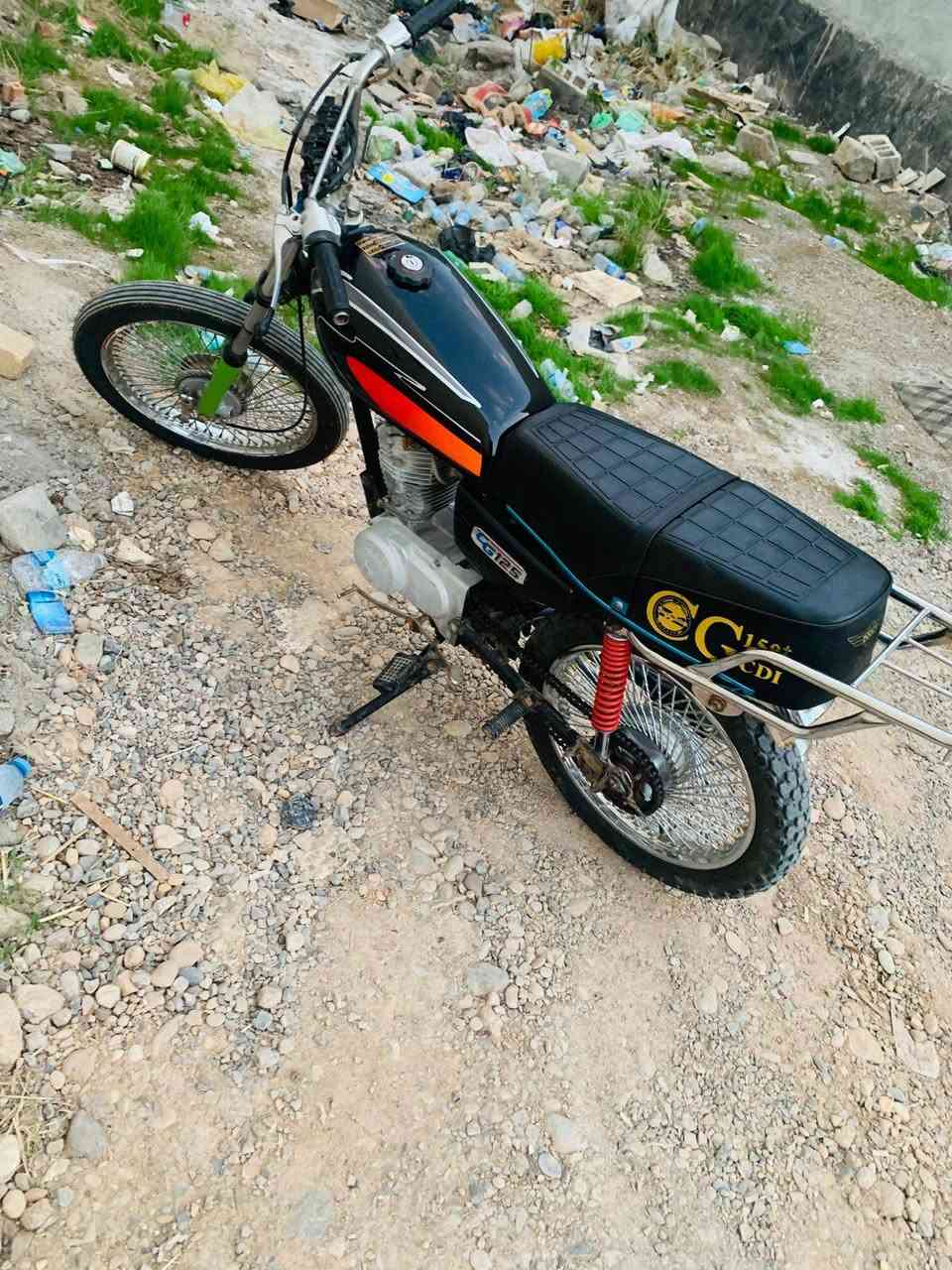 السلام عليكم دراجه نامه موديل 19 بيه ورقه كارتونيه دراجه كشن جديد تانكي وصفاحيات جدد تايرات جدد دراجه حلوه يرادله ترتيب بسيط  مكينه حلوه السعر 325 بيه مجال للطيبين الاستفسار ***********
