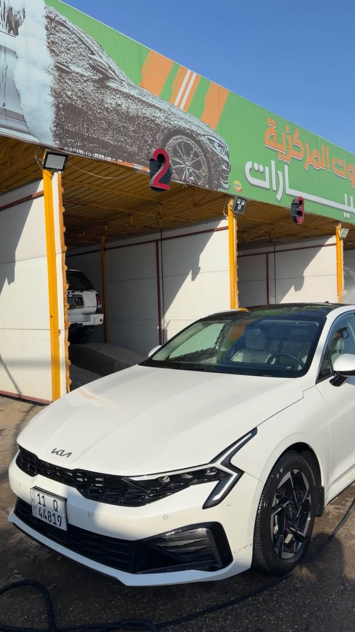 السلام عليكم K5 2025
ضمان الشركه الدوليه 
فول مواصفات بنوراما وبقيه المواصفات معروفه
ماشيه 29 الف
رقم بغداد بأسمي السياره
المكان واسط- الكوت
السعر 225
للاستفسار ***********
