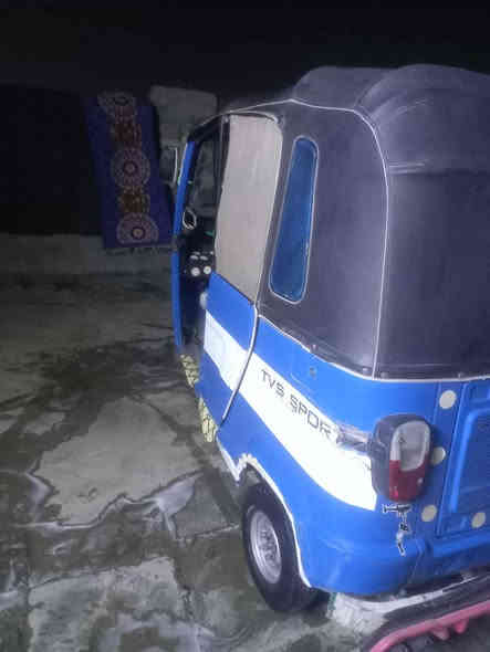 السلام عليكم تكتك للبيع موديل 21 جاهزه مكينه بيهه خيط بخار مرقمه وجاهزه مكان ناصريه مركز مكلف بنشر سعر 8ملايين وبيهه مجال ‏‪0783 035 9380‬‏ اتصل ع رقم مكلف
