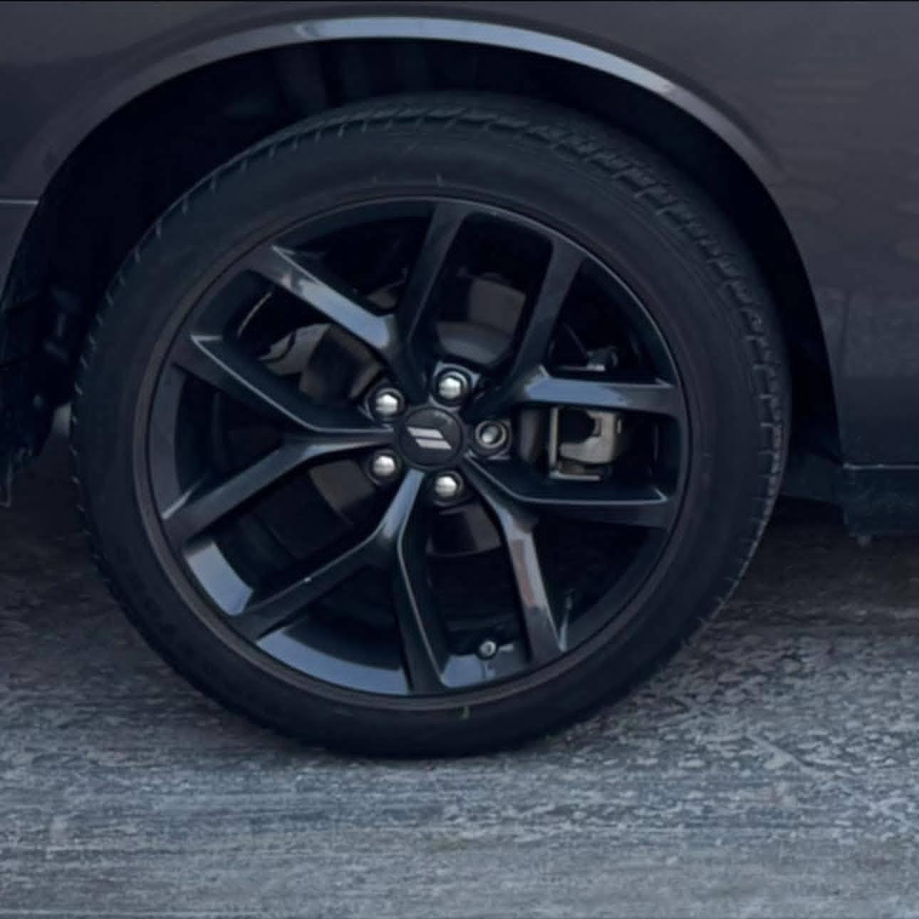 السلام عليكم
عندي ويل sxt حجم ١٨ بلادي ومكفول وبي تخم تاير
مراوس بأي ويل من الصور الي منزلهة


**إذا كنت صاحب هذا الإعلان وتريد حذفه لأي سبب، رجاءا أرسل رسالة إلى الدعم الفني**