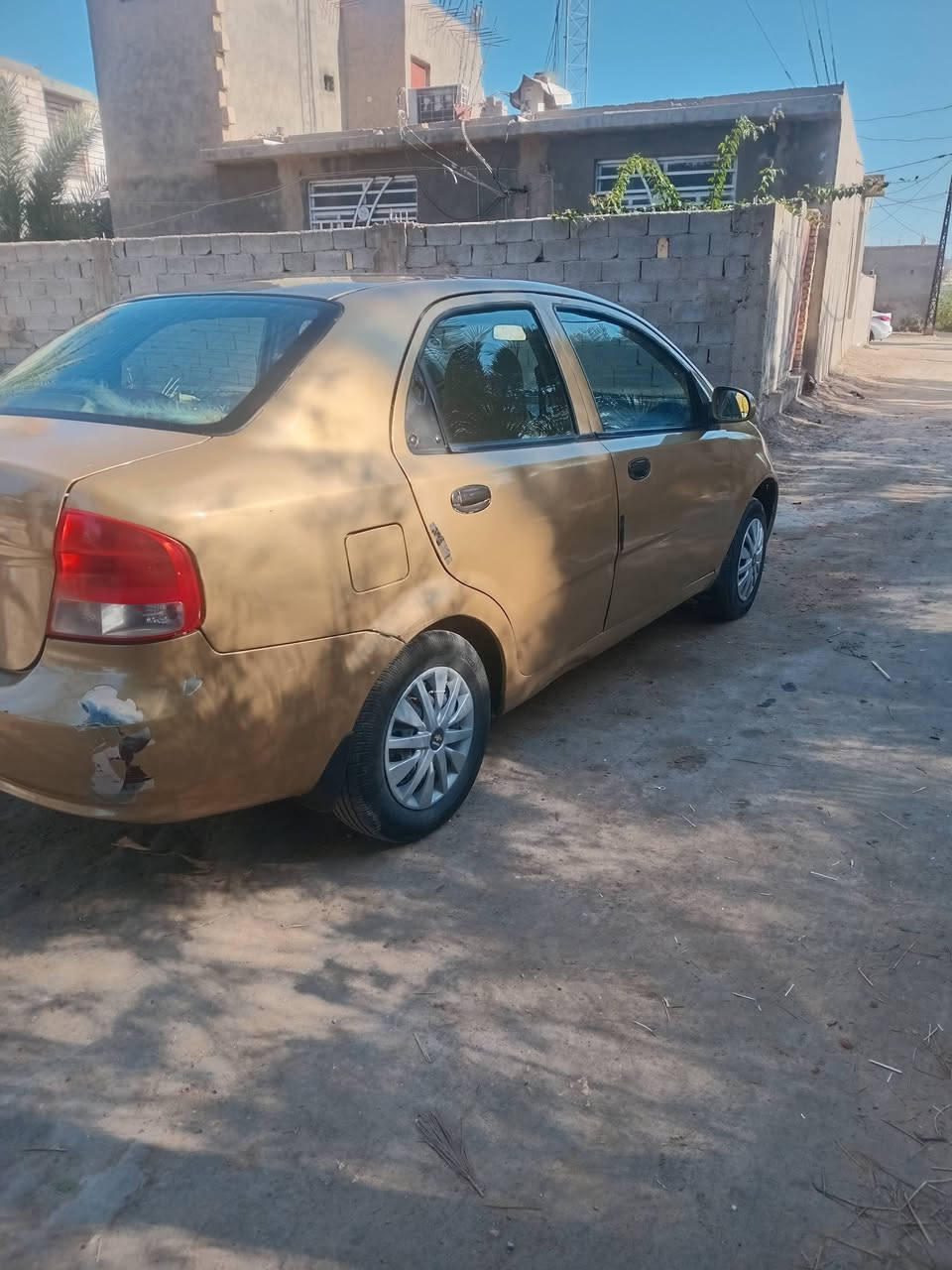 افيو 2004 للبيع المكان طوريج خيرات رقم انكليزي سياره بسمي السعر ٤٥ وبيه مجال ***********
