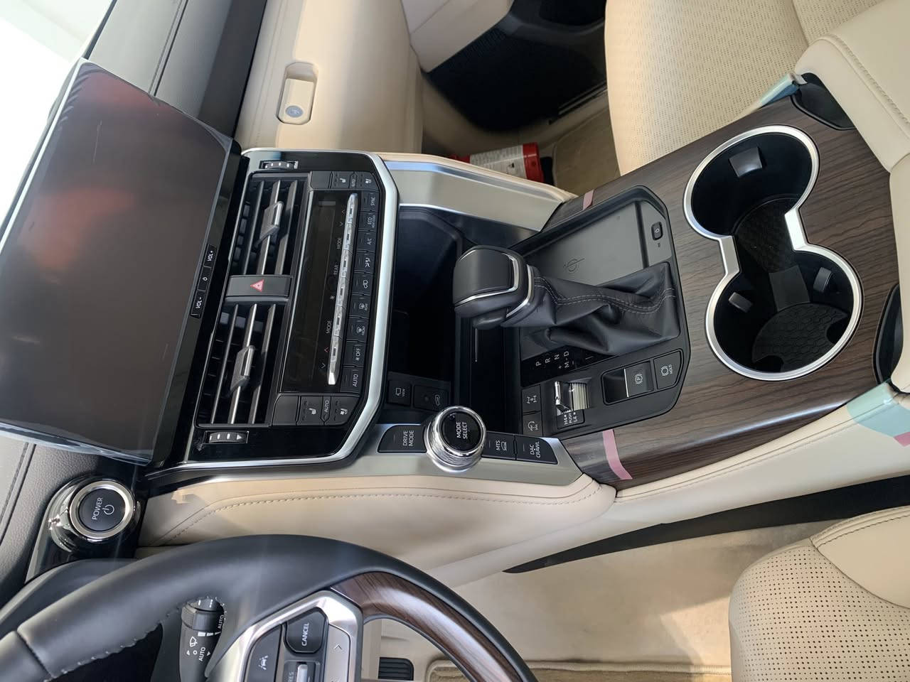 لاندكروزر vx هايبرد تون تيربو زيرو
ضمان ٣ سنوات وصيانة مجانية ٤ سنوات
تترقم بغداد او محافضات
للأستفسار ***********
