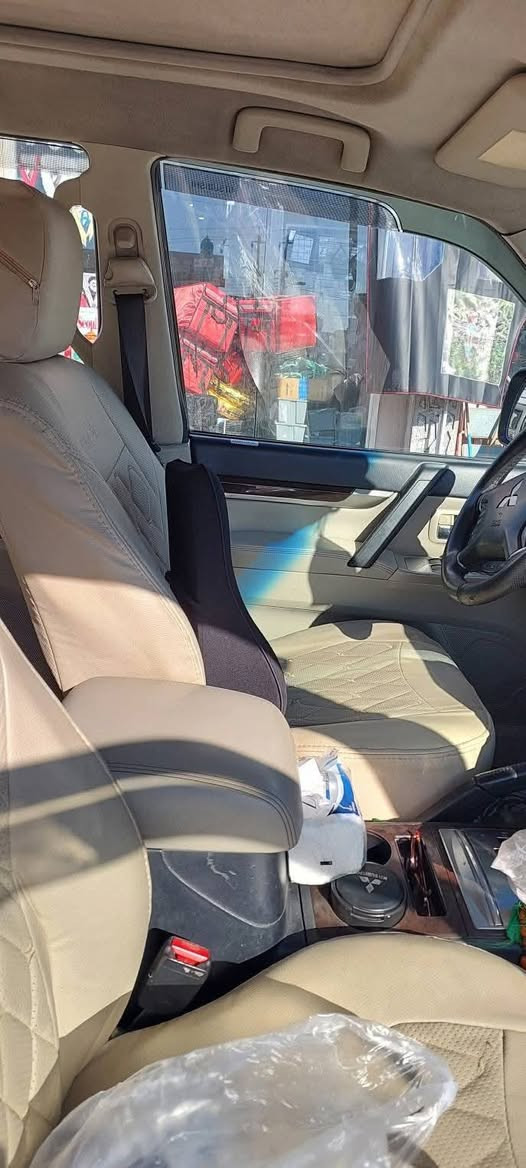 من رخصت الادمن باجيرو ٢٠١٠ حبتور محرك ٣٥٠٠ فتحة سقف دمام خلفي كشن كهربائي السيارة نظيفة رقم بغداد دولي ***********
