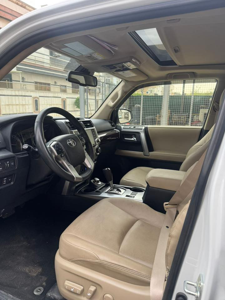 السلام عليكم سياره فور رنر 2024 فول مواصفات لمتد ضرر فقط شبر بارد بلجامرلغ الامامي سيارة ماشية 16 الف ترقيم جديد باسمي رقم اربيل السعر 395 للاستفسار ***********
