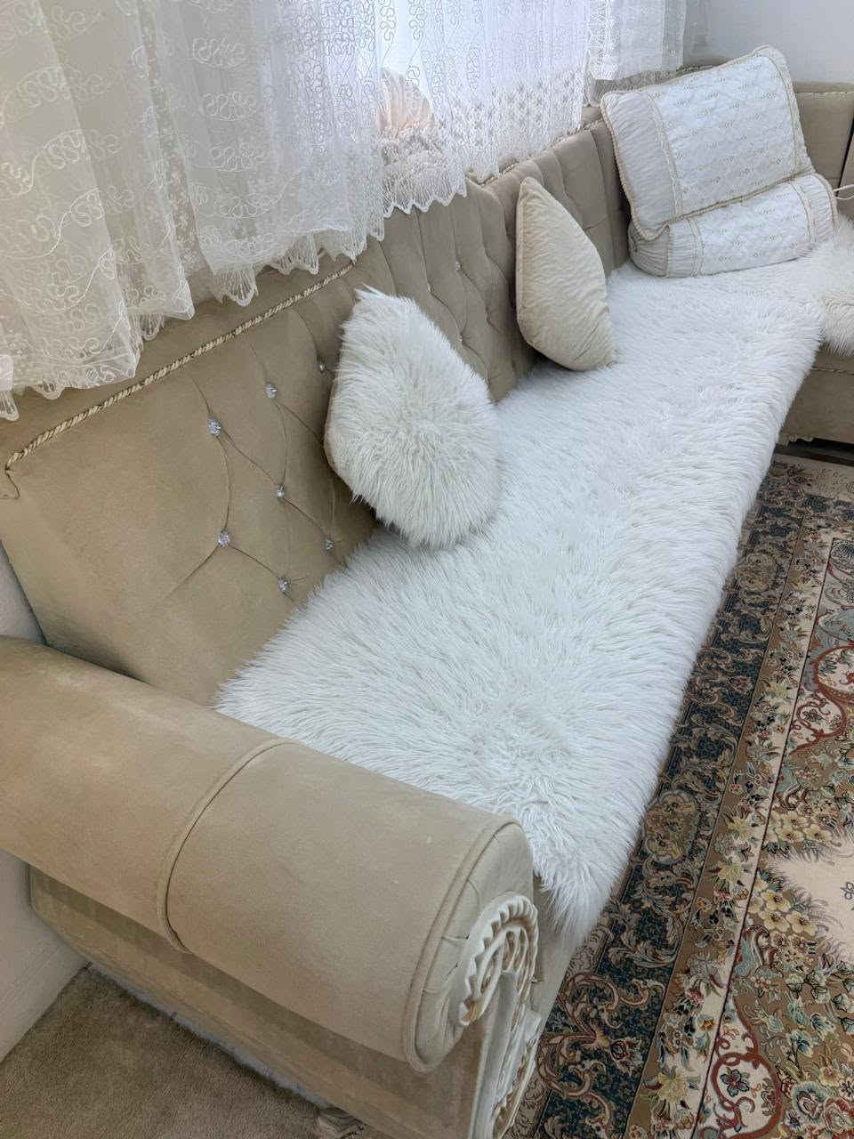 قنفه حرف u للبيع نضيفة ١٠٠/١٠٠
***********
*********** كركوك, العراق
