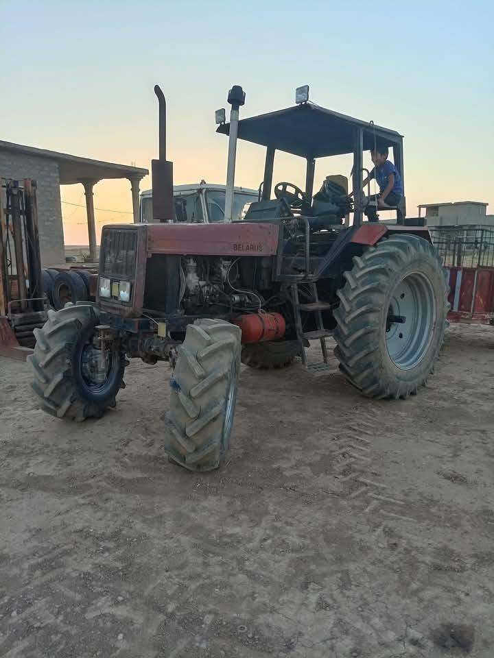 مكينه بيلاروس دبل اكسن موديل 2006بدون مكينه شرط اكسلات حجم1025السعر 50وبيها مجال مكانه جنوب الموصل للاستفسار ***********
