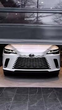 لكزس RX350 • ٢٠٢٥ • فخامة