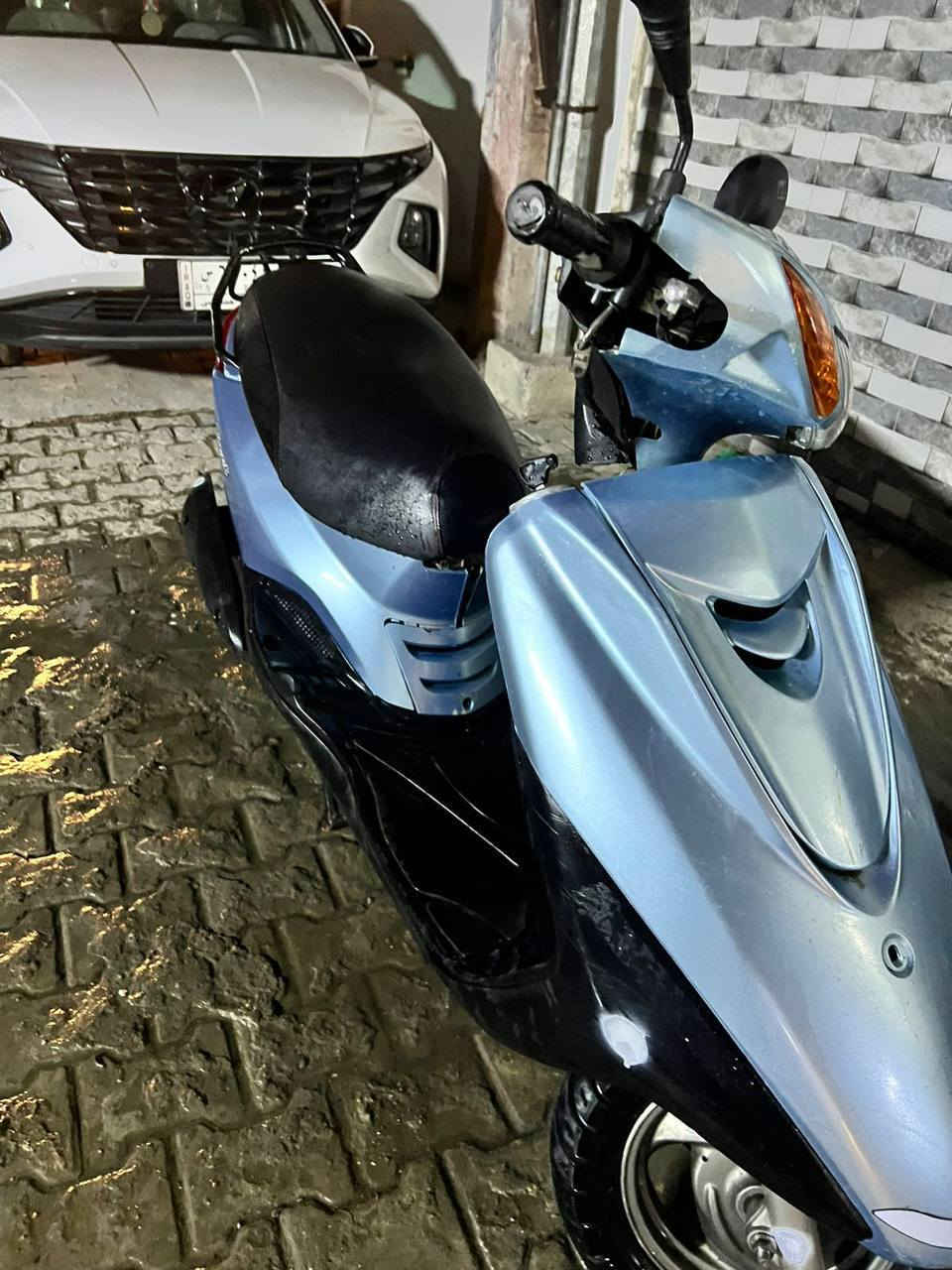 السلام عليكم عندي دراجة بريز لايت عالي الدراجة كدامكم نكرة هندر دراجة مكملة من مكلشي صوتها ناعم  دراجة شلعة ومعدل صرفية قليلة الدراجة تاخذهة متصرف ولا ربع عليهة السعر 750 وبيها مجال حك الجية واذا ماعندك تاخذها ابلاش خادم اني المكان الحرية رقمي ***********
