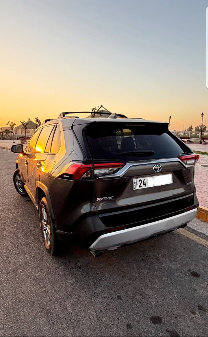🚙 رافور XLE 2023 | فيراني ملكي
📏 30,000 كم | 📄 هزه 2027 | ⚙️ بنزين (مو هايبرد)

المواصفات 🔰

سلايت روف + شاشه كبيره + ليد أمامي
بصمه تشغيل + أبواب + صندوق + تشغيل عن بعد 
لايت زينون بلادي + كشن كهرباء 
كشنات تدفئة + شاشة ترحيب + عداد ديجيتال + بريك دكمه + نقاط عمياء 

شاشه أعطال + نظام أندرويد + شحن لاسلكي
رادار أمامي + خلفي + كاميرا خلفية
تحديد مسار + توقف ذاتي أمامي +
حساسات إطارات + Auto hold + مانع انزلاق 

كروس سرعه ذكي + مود درايف 3 وضعيات + تحكم ستيرن
سستم سماعات دمام + ويل كب وبقية الامور المعروفه 

🔻الضرر
بدون إيرباك | جاملغ خلفي | باب صندوق خلفي 
📩 للاستفسار : راسلني مباشرة او واتساب (***********)
