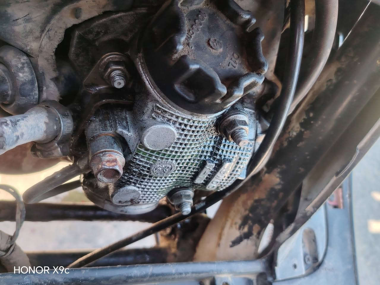 سلام عليكم دراجه فراشه للبيع مكينه خير من الله خرسه ونعومه السعر 150 وبيهه مجال الرقم ***********
