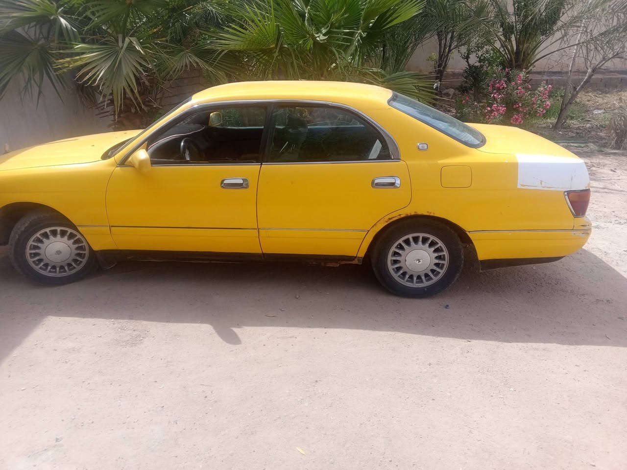 للبيع جاهزه مالت شغل رقم بصره سياره مابيه ضربه الراعي بالبشره القبله مكانه الدير  محرك كير جاهزه سعر 35.     ***********9
